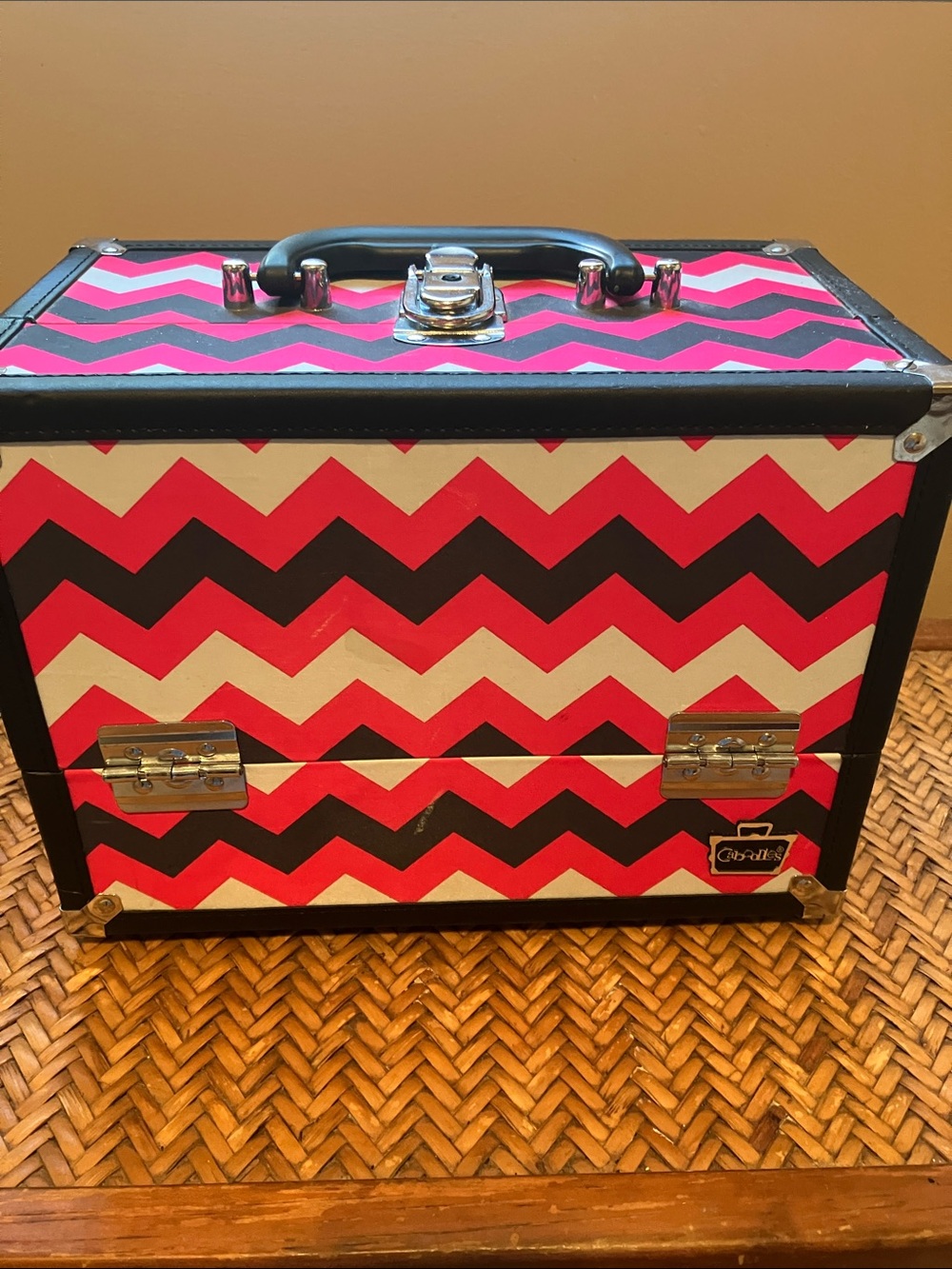 Caboodles Pink Chevron Train Case Storage Box Vintage no key